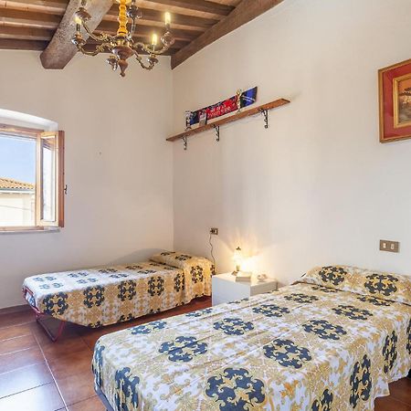 Awesome Home In Montefoscoli With Wifi Buitenkant foto